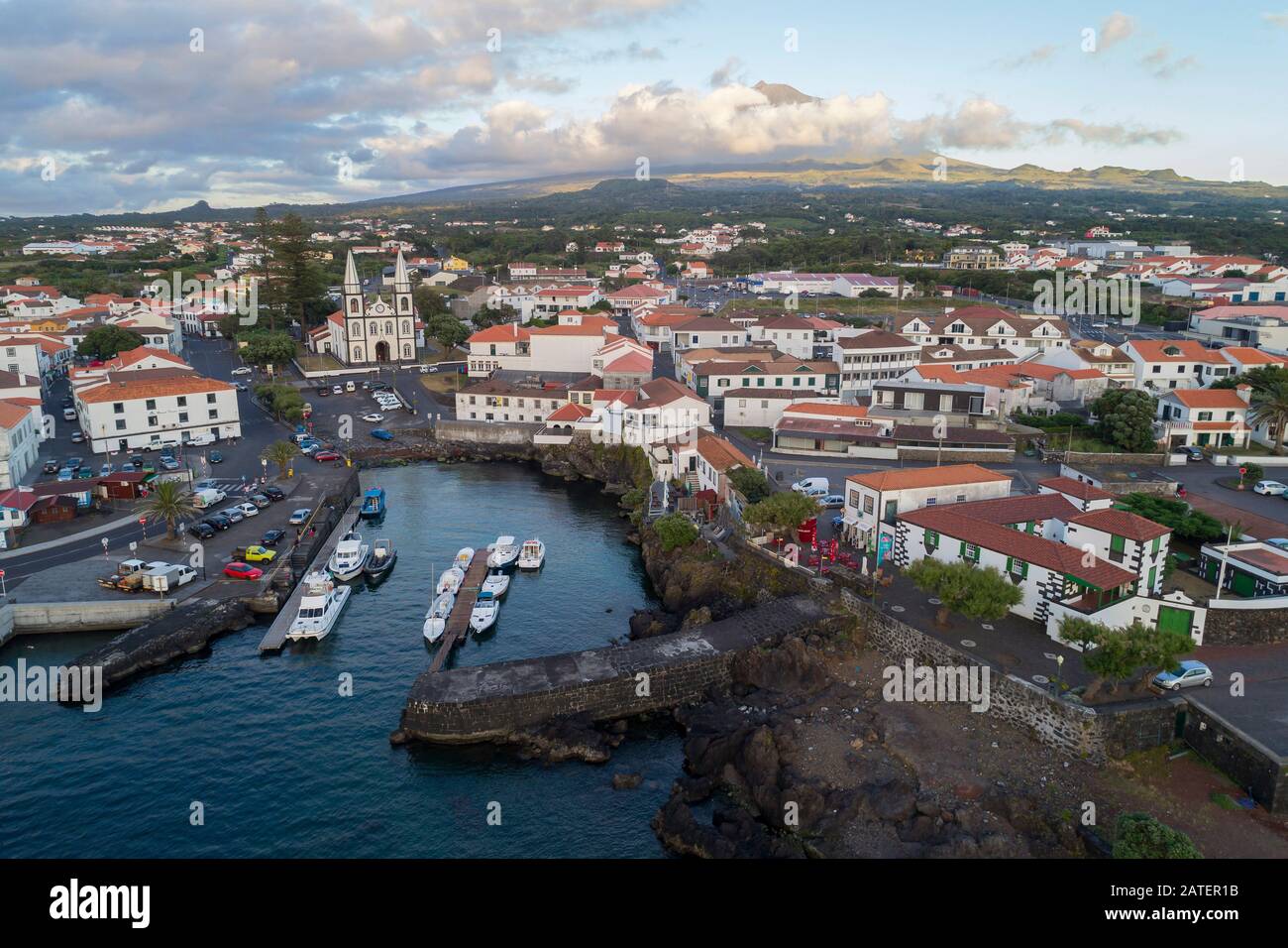 Luftansicht des Hafens von Madalena, Island Pico, Acores, Atlantik Stockfoto