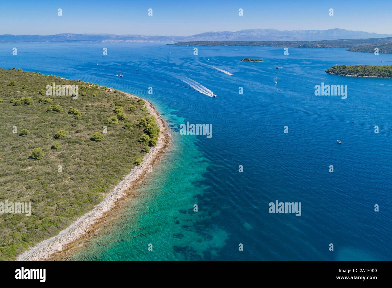 Luftbild vom Ärmelkanal zwischen Insel Solta und Brac, Dalmatien, Kroatien, Adria, Mittelmeer Stockfoto