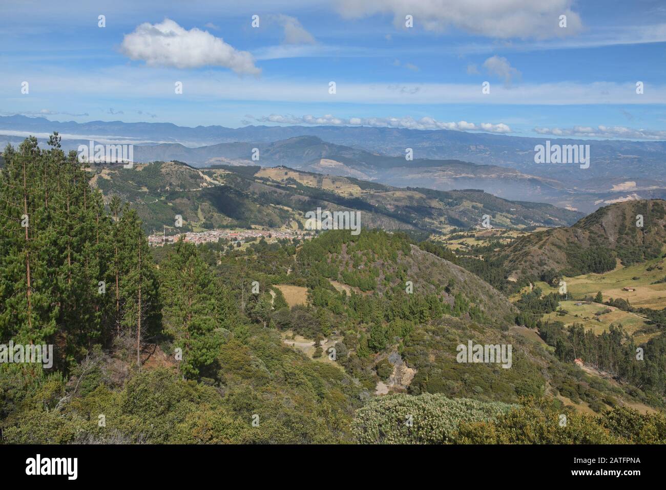 Endlose Ausblicke auf den Höhenunterschied Páramo de Oceta oberhalb von Monguí, Boyaca, Kolumbien Stockfoto