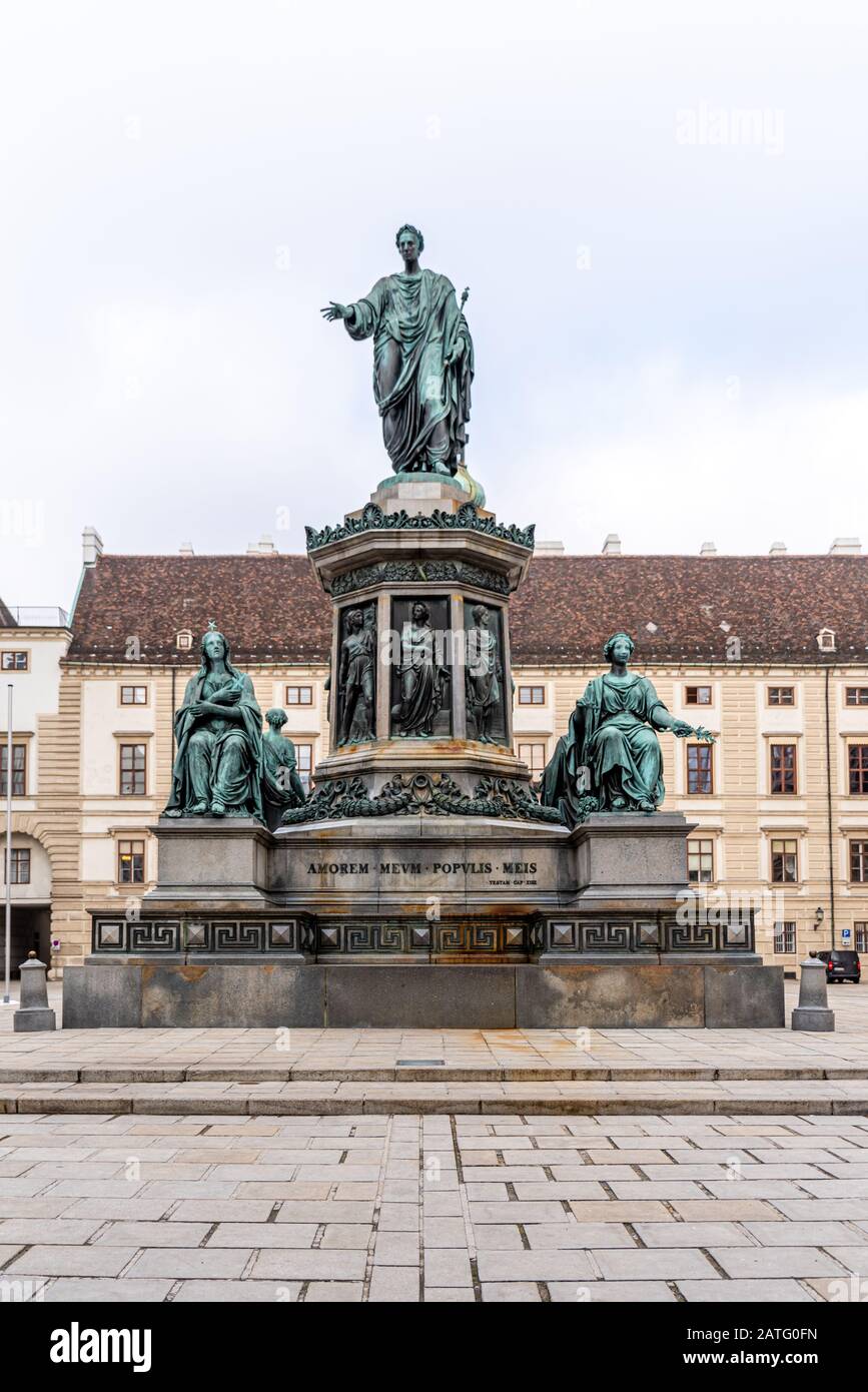 Kaiser Franz I. Statue, Hofburg, Wien, Österreich Stockfoto