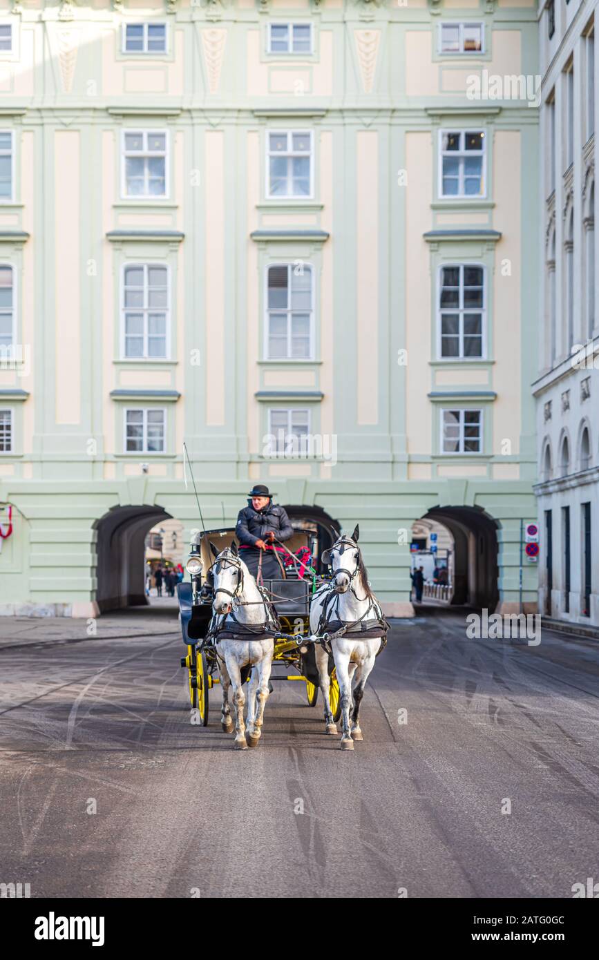 Pferdekutsche Fiaker in Wien, Österreich Stockfoto
