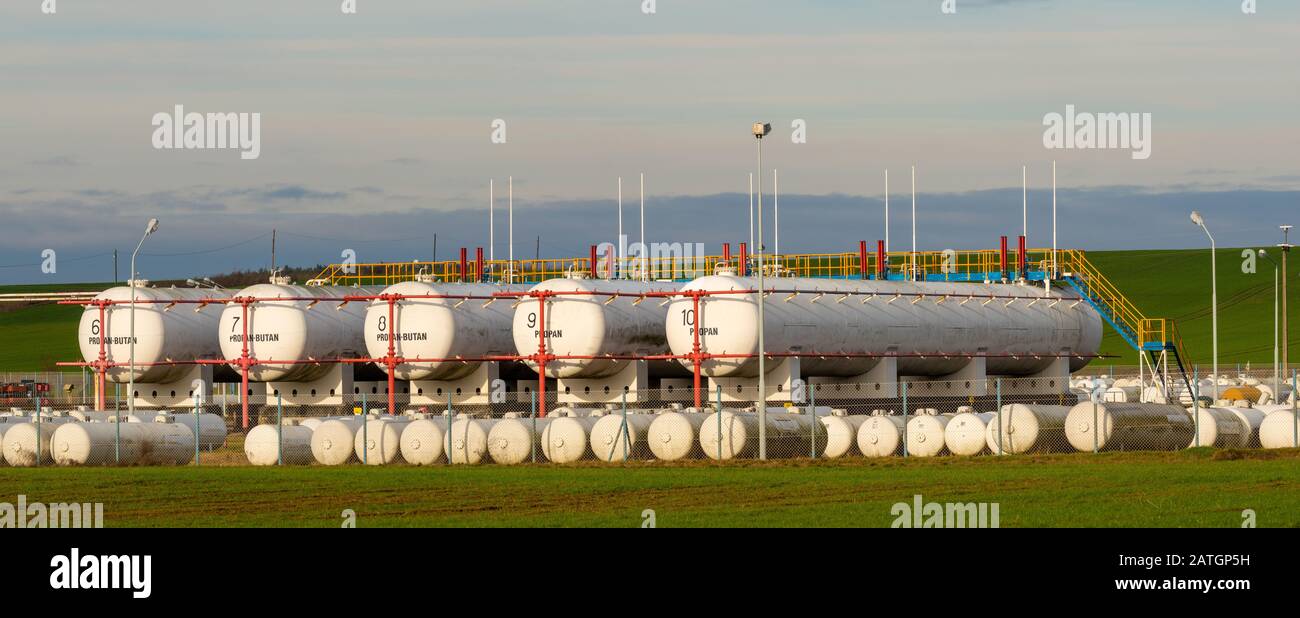 Propan-butan Flüssiggastanks Stockfoto