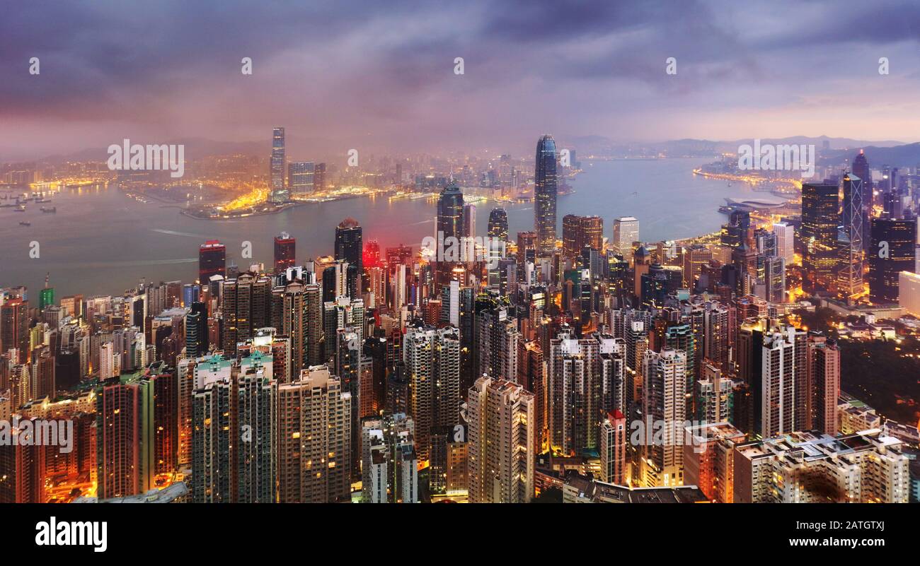 Hongkong mit Blick auf die Nacht Stockfoto