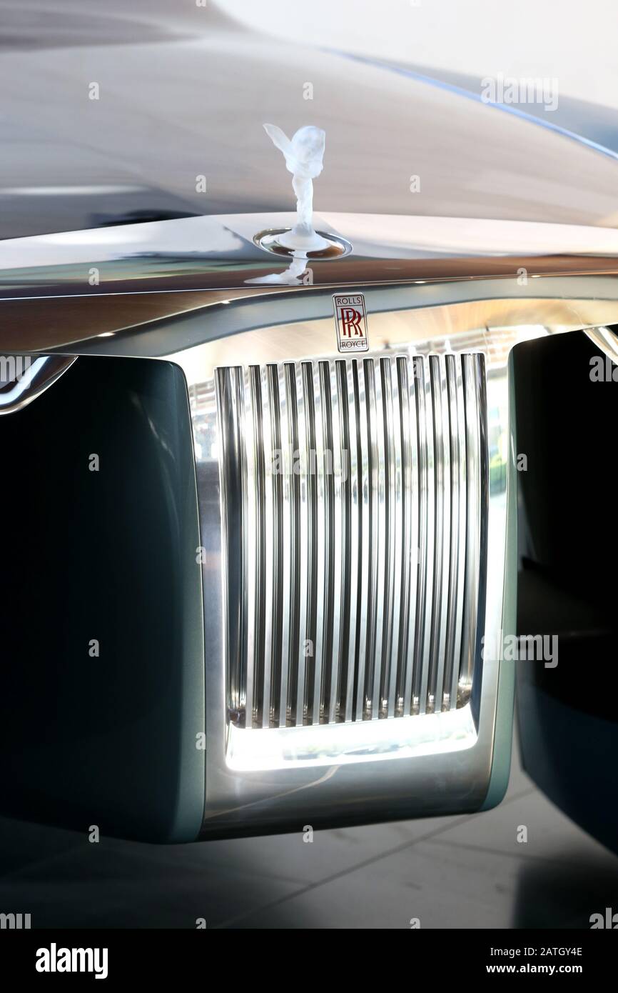 Allgemeine Ansichten von Rolls-Royce-Fahrzeugen am Hauptsitz des Unternehmens in Goodwood, Chichester, West Sussex, Großbritannien. Stockfoto