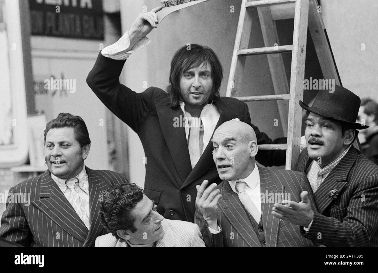 Die Les Humphries Singers Aufstieg Und Fall Einer Poplegende Die Les Humphries Singers, internationale Gesangsgruppe, in Hamburg