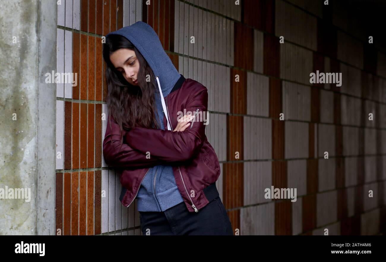 Bild VOM MODELL eines Teenager-Mädchens, das Anzeichen von psychischen Problemen zeigt. PA Foto. Bilddatum: Sonntag, 2. Februar 2020. Fotogutschrift sollte lauten: Gareth Fuller/PA Wire Stockfoto