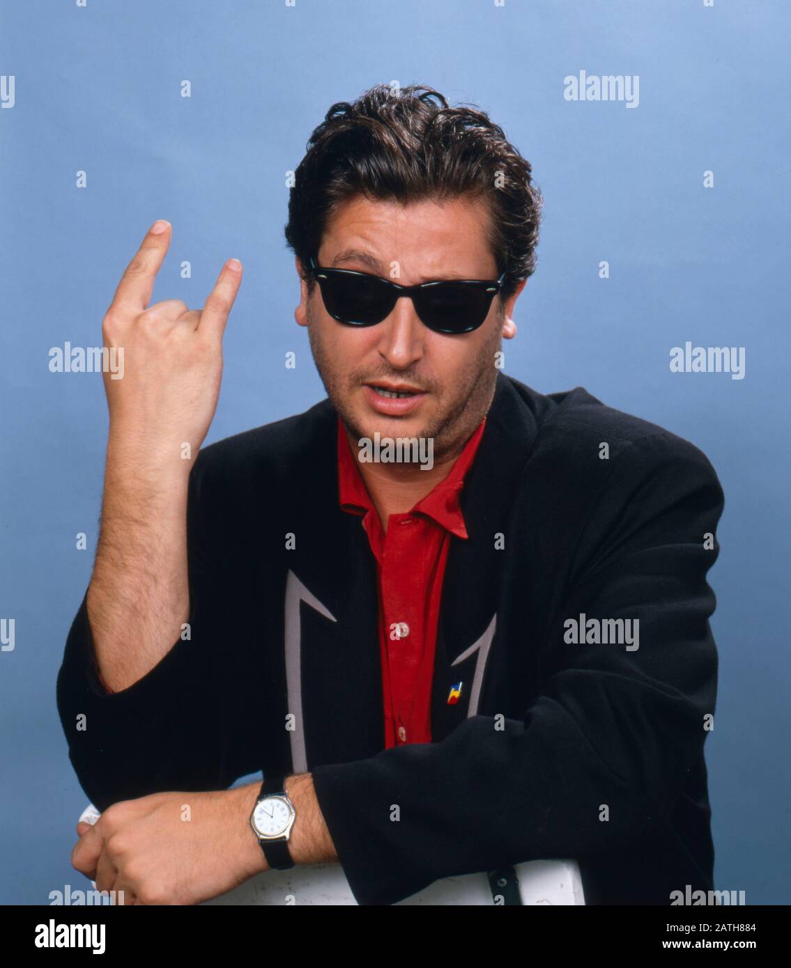 Der Showman Franco Campana steht für ein Foto für die Pronto Salvatore Show, Deutschland 1990. Der Showman Franco Campana ist für die Show Pronto Salvatore, deutschland 1990, genervt. Stockfoto