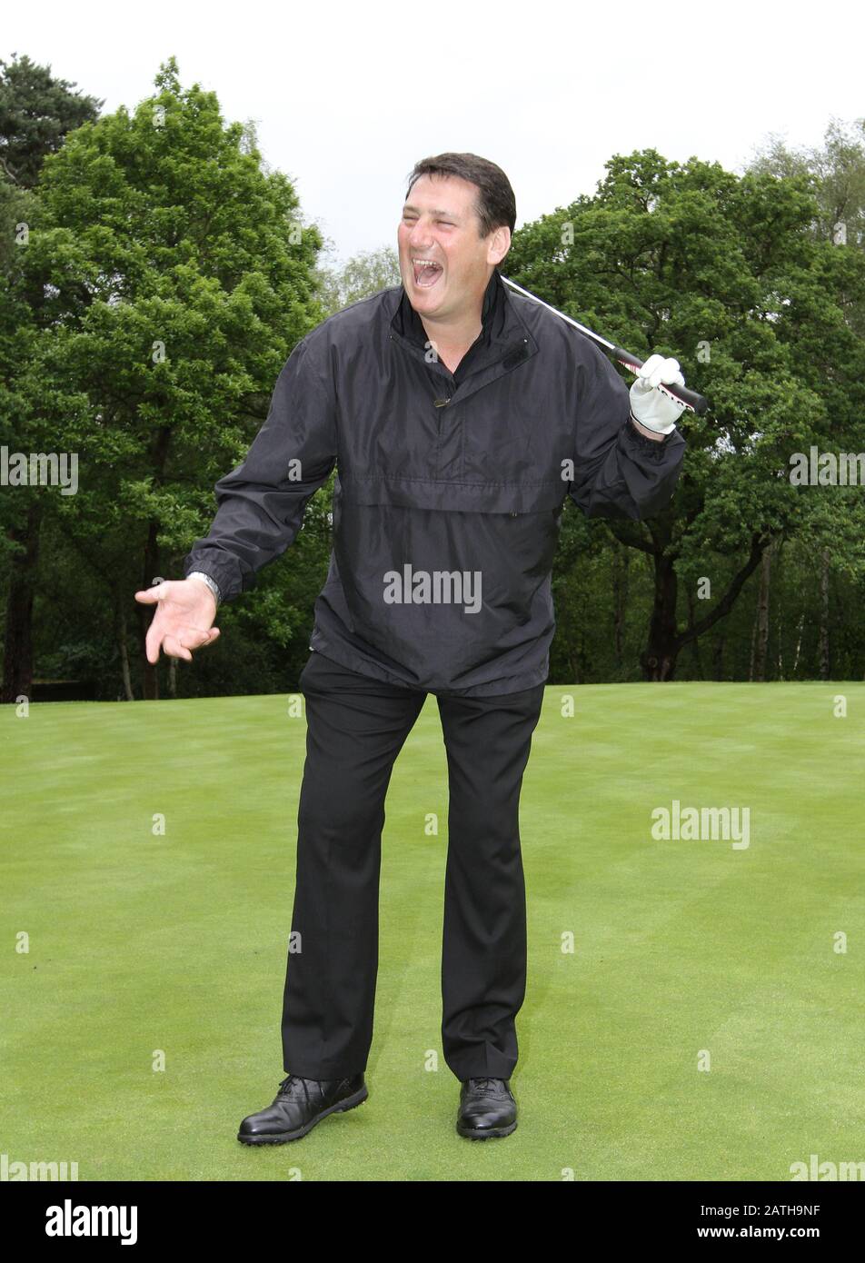 Sänger Tony Hadley, das "Golf mit den Sternen" Ballett im Wentworth Golf Club, Surrey, England. Stockfoto