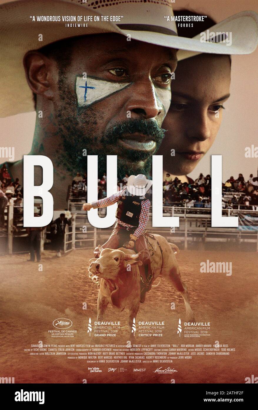 Bull (2019) unter der Regie von Annie Silverstein und mit Rob Morgan, Amber Havard und Yolonda Ross in den Hauptrollen. Ein alter Stierkämpfer bildet eine unwahrscheinliche Freundschaft mit einem jungen, unruhigen Teenager. Stockfoto