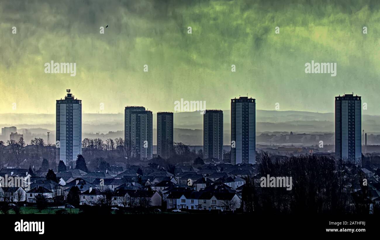 Glasgow, Schottland, Großbritannien, 3. Februar 2020: Großbritannien Wetter:Gelbes Warning Nasses und windig stürmisches Wetter als Schleier von Schnee und Schlitten über dem Süden der Stadt erschienen. Copywrite Gerard Ferry/Alamy Live News Stockfoto