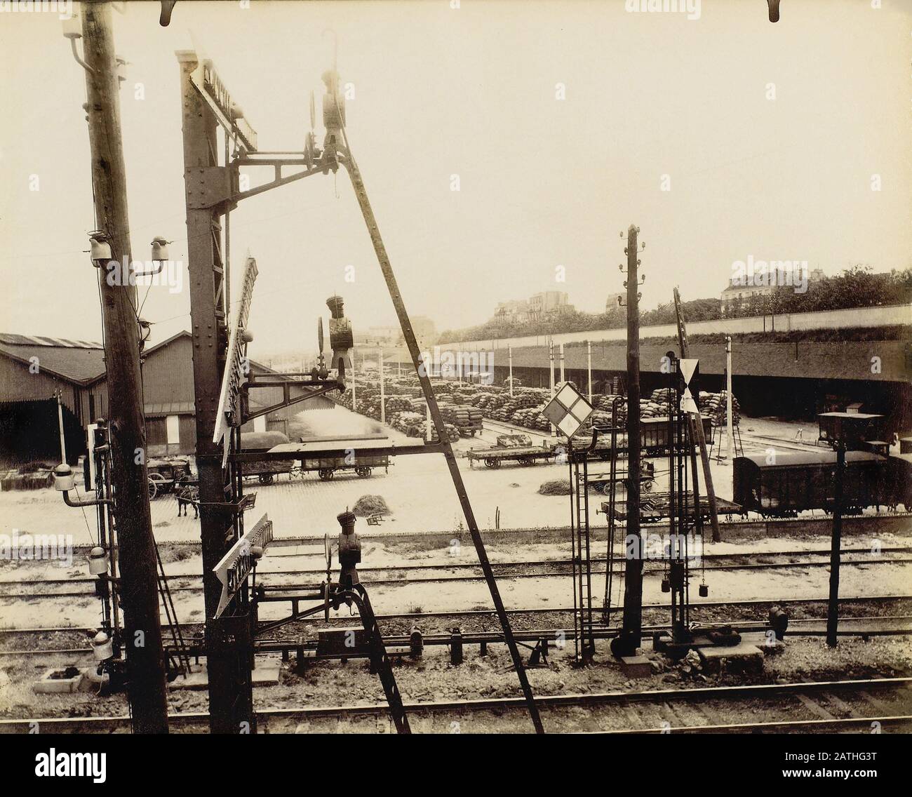 Bahnhof Eugene Atget Paris Bercy. Paris Lyon Marseille Linie. Alben aus dem Jahr 1910 drucken nach einer Negativsammlung aus Glasplatte (17,6 x 22,9 cm) Stockfoto