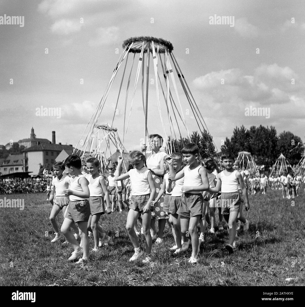 Spartakiad in Nachod, Tschechoslowakei 1959. Vorstellung der Schüler von 6 - 8 Jahren. Die staatliche Massenschau fand 1960 in Prag statt, die von der kommunistischen Regierung abgehalten wurde. Stockfoto