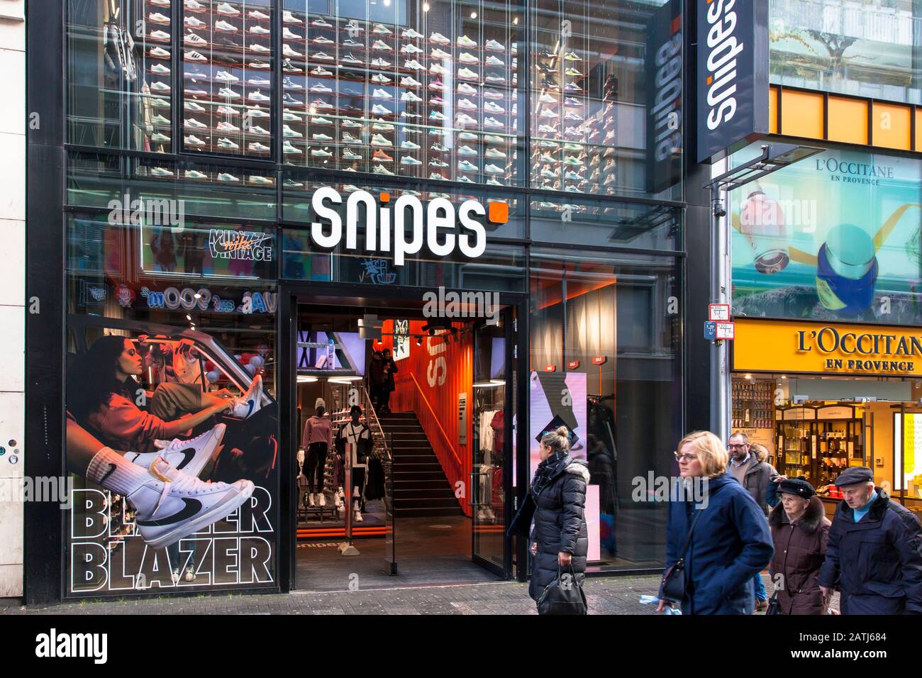 Snipes Laden an der Einkaufsstraße hohe Straße, Shop für Sneaker an Streetwear, Köln, Deutschland. Snipes Store in der Fussgaengerzone hohe Straße, Stockfoto