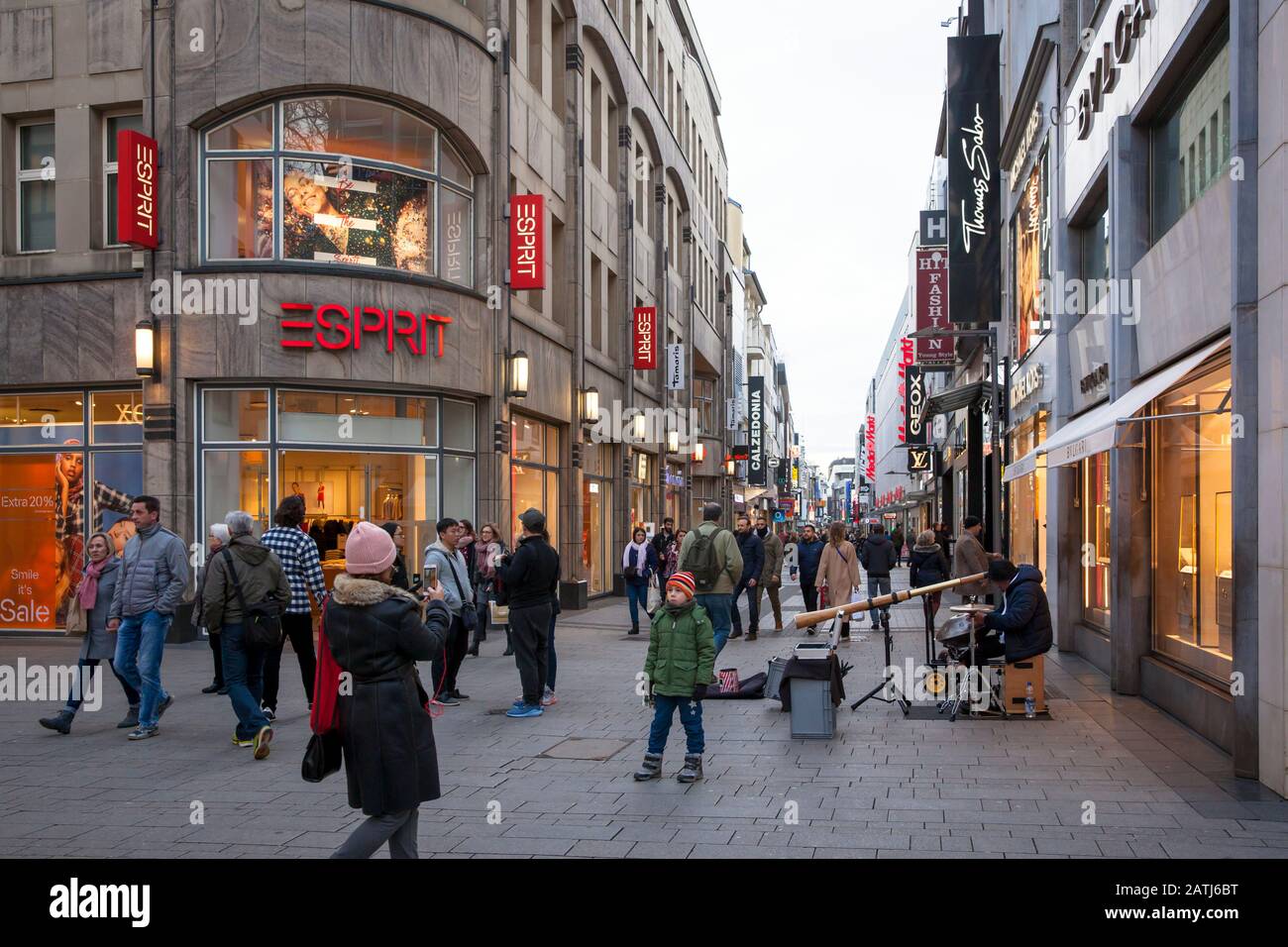 Europa, Deutschland, Köln, die Einkaufsstraße Hohe Straße. Europa, Deutschland, Köln, sterben Einkaufsstrasse Hohe Straße. Stockfoto