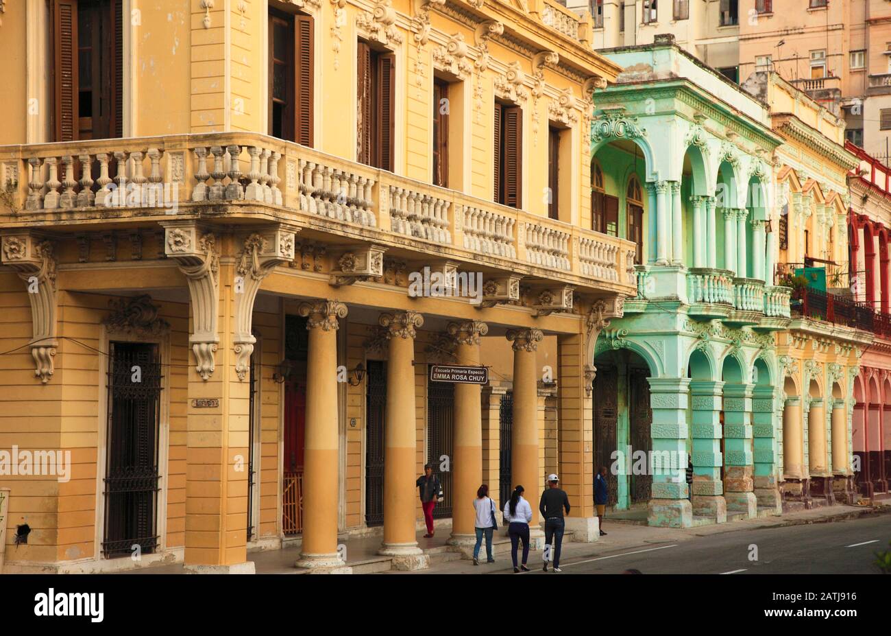 Kuba, Havanna, Paseo de Marti, Prado, historische Architektur, Straßenszene, Stockfoto