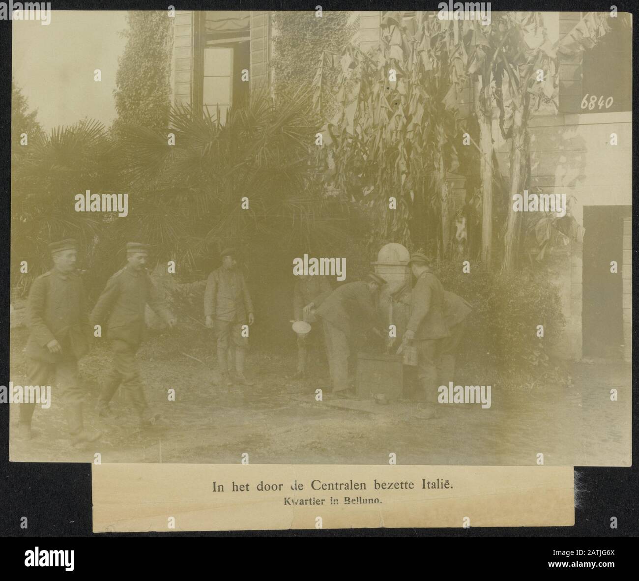 Beschreibung: In den Mittelmächten besetzte Italien. Viertel von Belluno. Datum: {1914-1918} Ort: Belluno, Italien Schlüsselwörter: Weltkrieg, Fronten, Viertel, Soldaten, Stadt Stockfoto