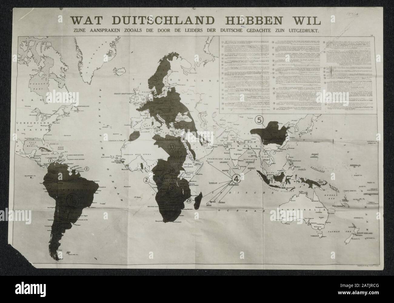 Beschreibung: Was WIRD Deutschland haben. Seine Behauptungen über die deutschen Vordenker äußerten Anmerkung: Eine Kopie einer Weltkarte, die alle Länder zeigt, hob hervor, dass nach einer Reihe von Urteilen deutscher Seite, die vor und während des Ersten Weltkriegs für die deutsche Expansion getroffen wurden, ein Datum in Frage kommen sollte/könnte: {1914-1918} Schlüsselwörter: WWI, erweiterte Ansprüche, Propaganda Stockfoto