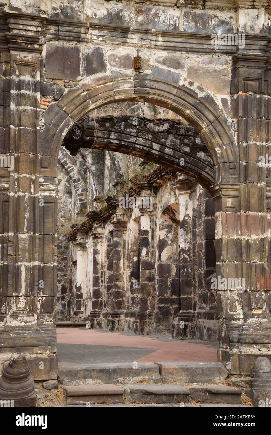 Ruinen von Iglesia La Marinera in San Blas, Nayarit, Mexiko. Stockfoto