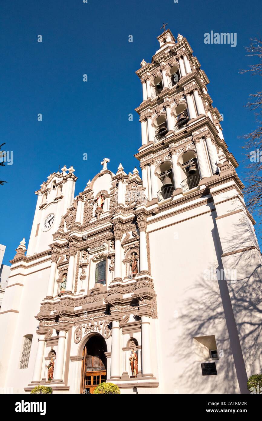 Die Metropolitan Cathedral of Our Lady of Monterrey oder Catedral Metropolitana de Monterrey auf der Macroplaza im Barrio Antiguo Viertel von Monterrey, Nuevo Leon, Mexiko. Das Bauwerk des Barock wurde zwischen 1705 und dem Jahr 1705 erbaut und beherbergt das Erzdiözese Monterrey. Stockfoto