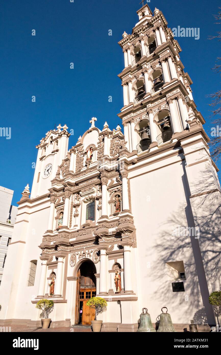 Die Metropolitan Cathedral of Our Lady of Monterrey oder Catedral Metropolitana de Monterrey auf der Macroplaza im Barrio Antiguo Viertel von Monterrey, Nuevo Leon, Mexiko. Das Bauwerk des Barock wurde zwischen 1705 und dem Jahr 1705 erbaut und beherbergt das Erzdiözese Monterrey. Stockfoto