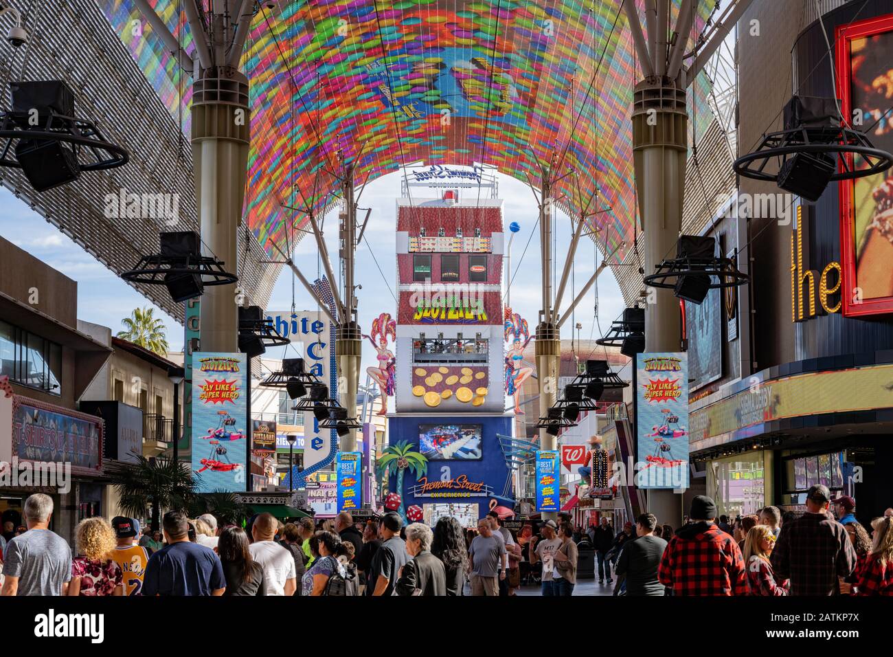 Las Vegas, 25. Januar: Blick auf die berühmte Fremont Street am 25. JANUAR 2020 in Las Vegas, Nevada Stockfoto