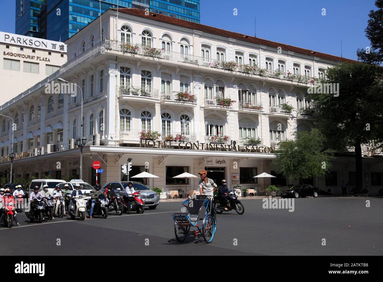 Hotel Continental Saigon, Historisches Hotel, Kolonialarchitektur, Dong Khoi Street, Ho-Chi-Minh-Stadt, Saigon, Vietnam, Asien Stockfoto