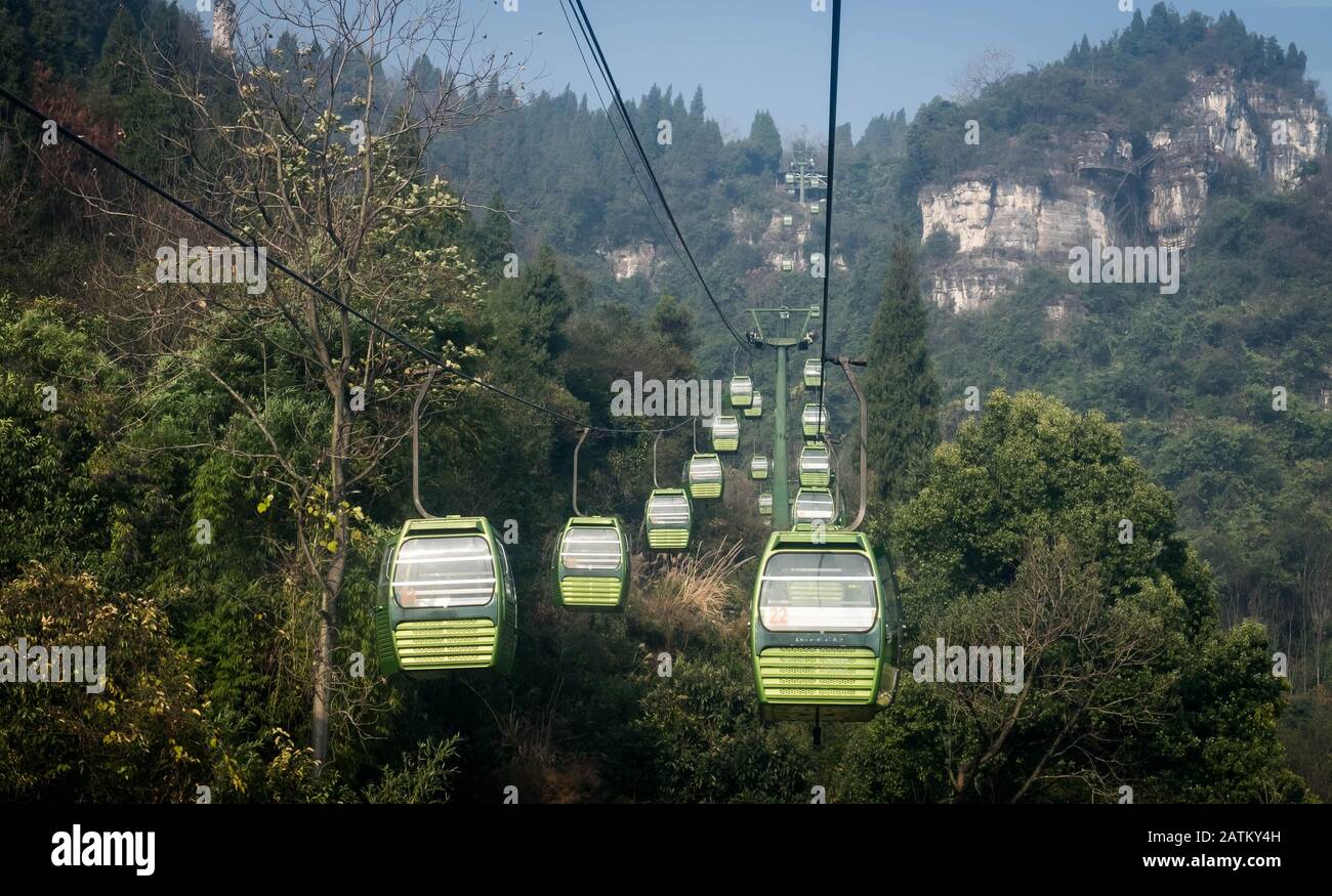 Drei Gorgedam-Nationalparks in Yichang, China. Seilbahn mit dem Zug auf den Gipfel des drei Schluchtdamm Nationalparks, Hier ist eine 5A von Nati Stockfoto