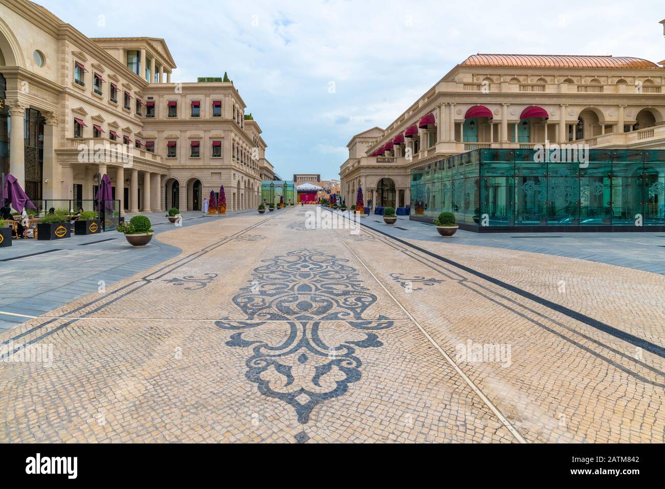 Doha, Katar - Nov 20. 2019. Galleria Lafayette am Katara Plaza in Katara Village Stockfoto