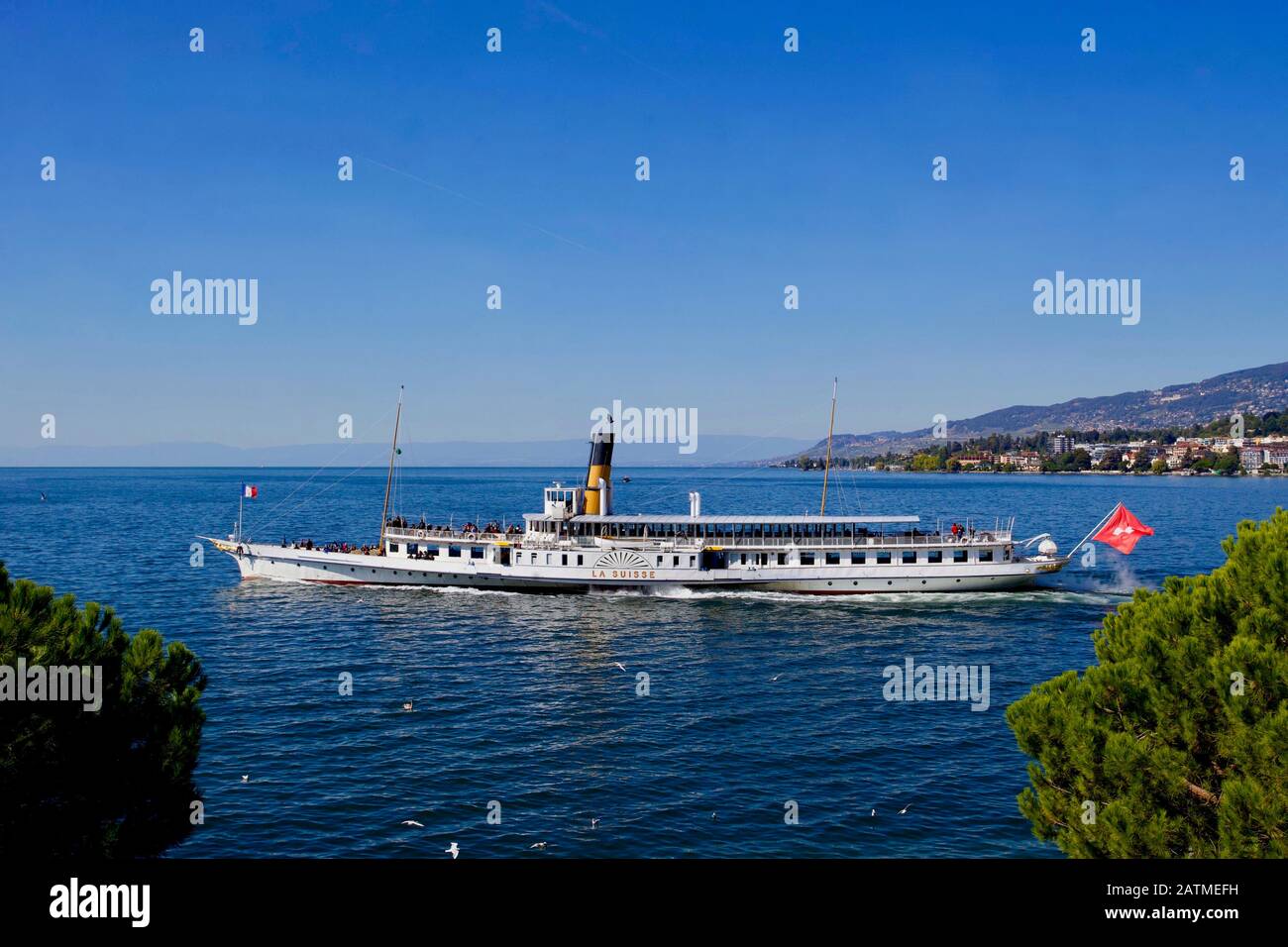 Dampfer "La Suisse", Genfersee, Montreux, Kanton Waadt, Schweiz. Stockfoto