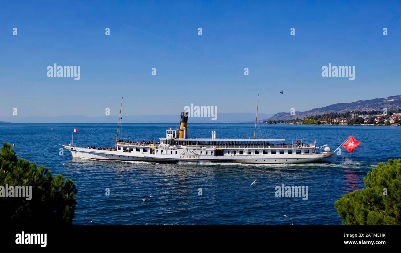 Dampfer "La Suisse", Genfersee, Montreux, Kanton Waadt, Schweiz. Stockfoto