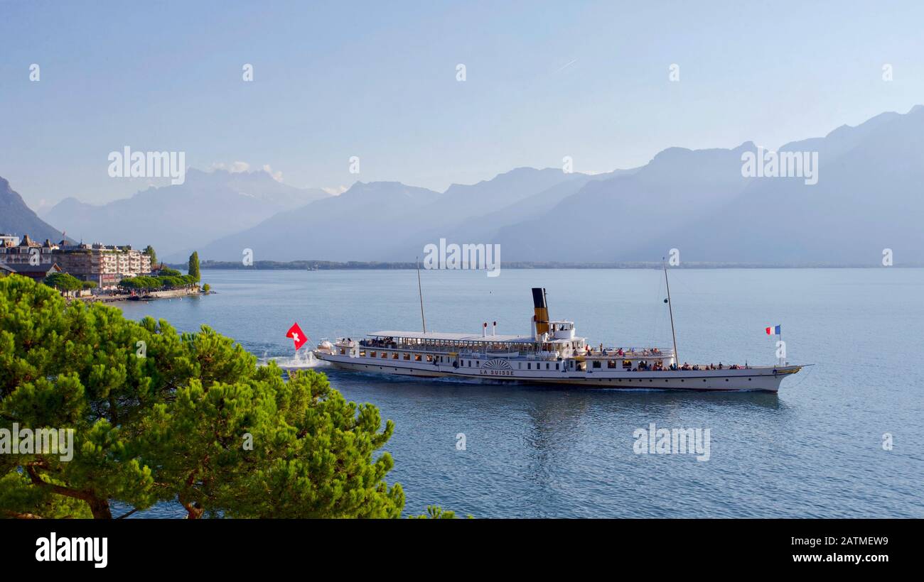 Dampfer "La Suisse", Genfersee, Montreux, Kanton Waadt, Schweiz. Stockfoto