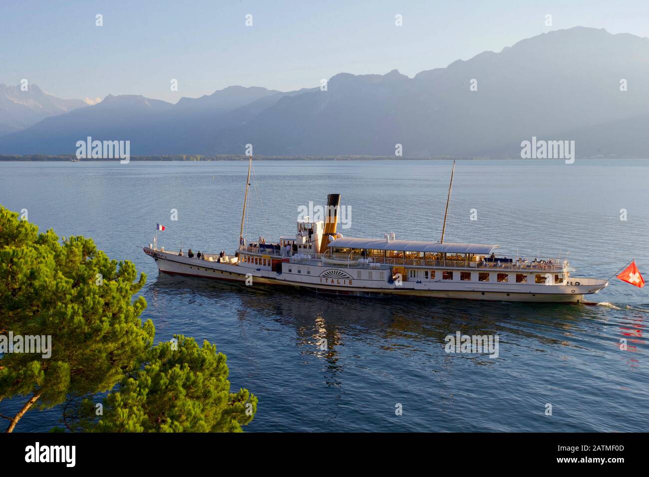 Dampfer "Italie", Genfersee, Montreux, Kanton Waadt, Schweiz. Stockfoto