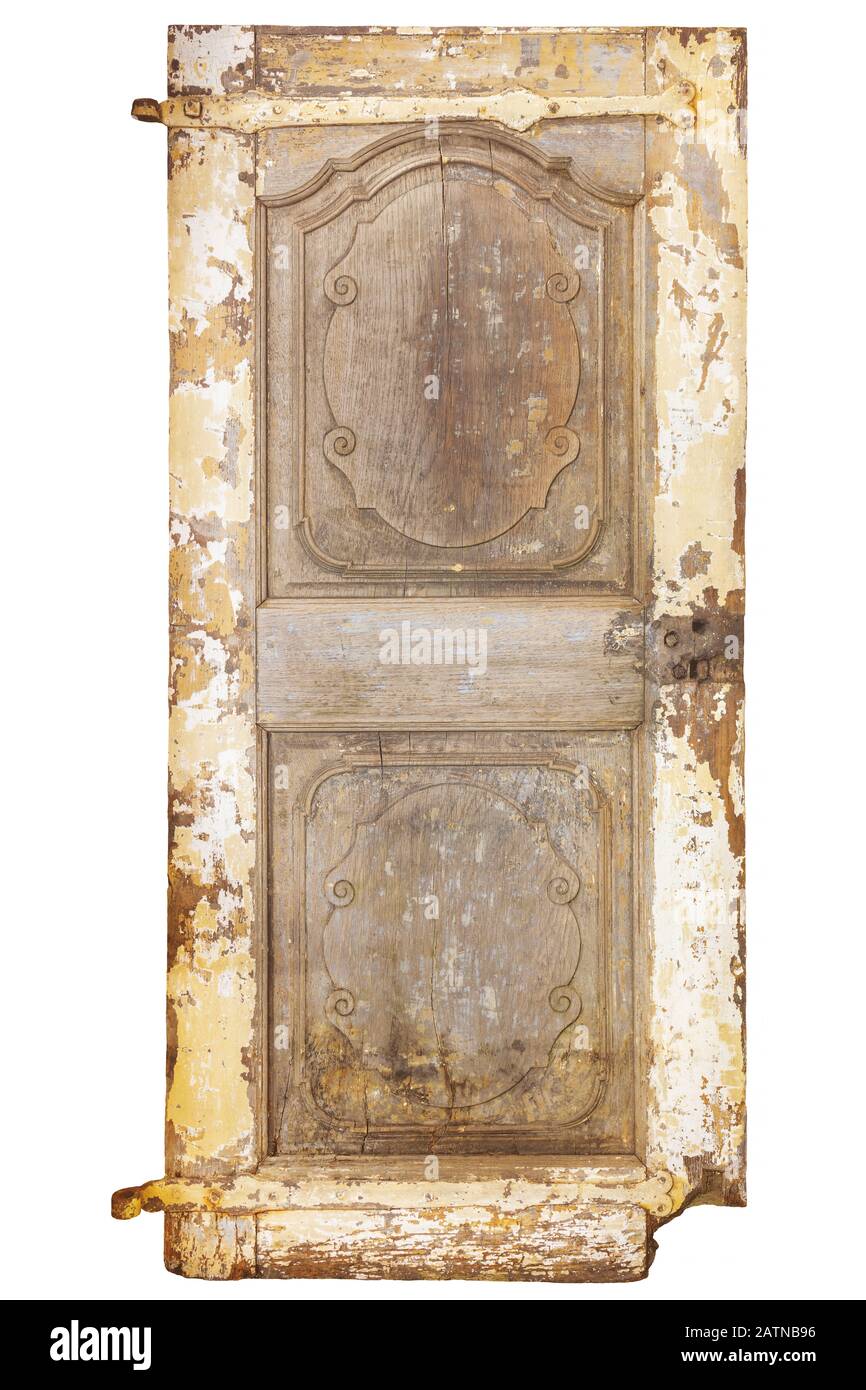Alte verwitterte Tür mit gerissener Farbe isoliert auf weißem Grund Stockfoto