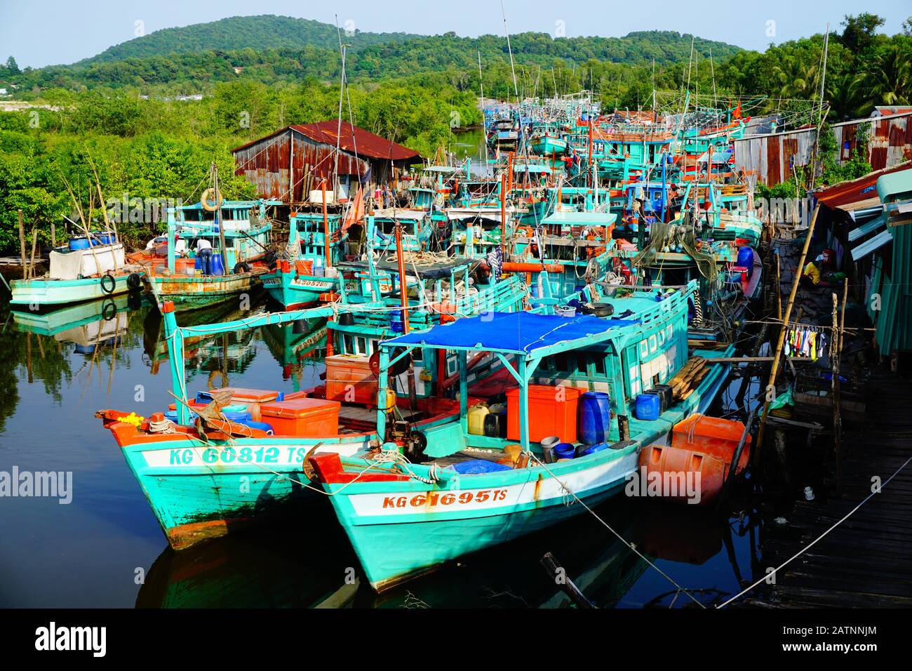 Farbenfroher Fischerhafen auf der Südinsel von Vietnam "Phu Quoc" Stockfoto