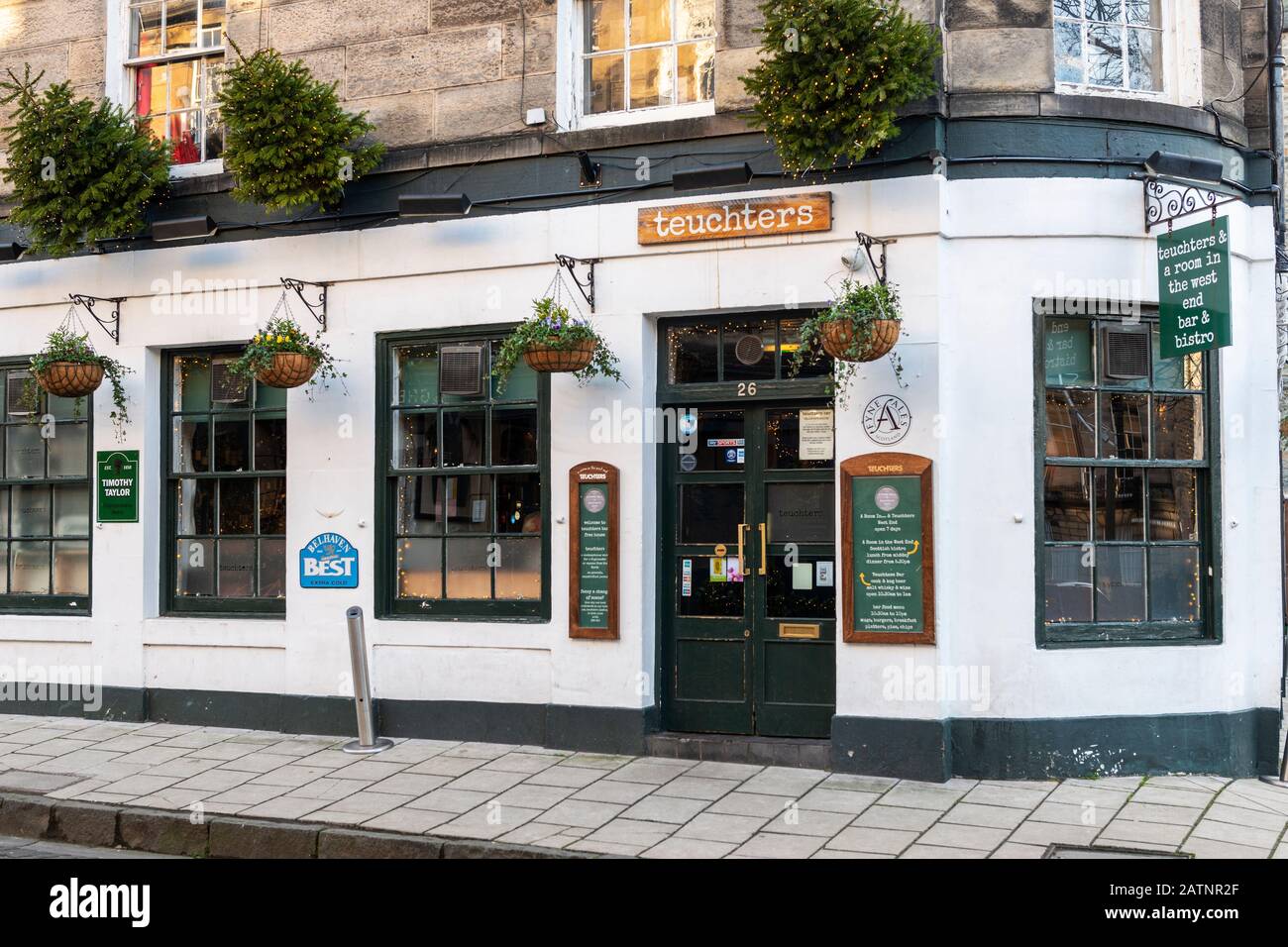 Teuchters Pub mit EINEM Zimmer im Kellerrestaurant West End an der William Street im West End von Edinburgh, Schottland, Großbritannien Stockfoto
