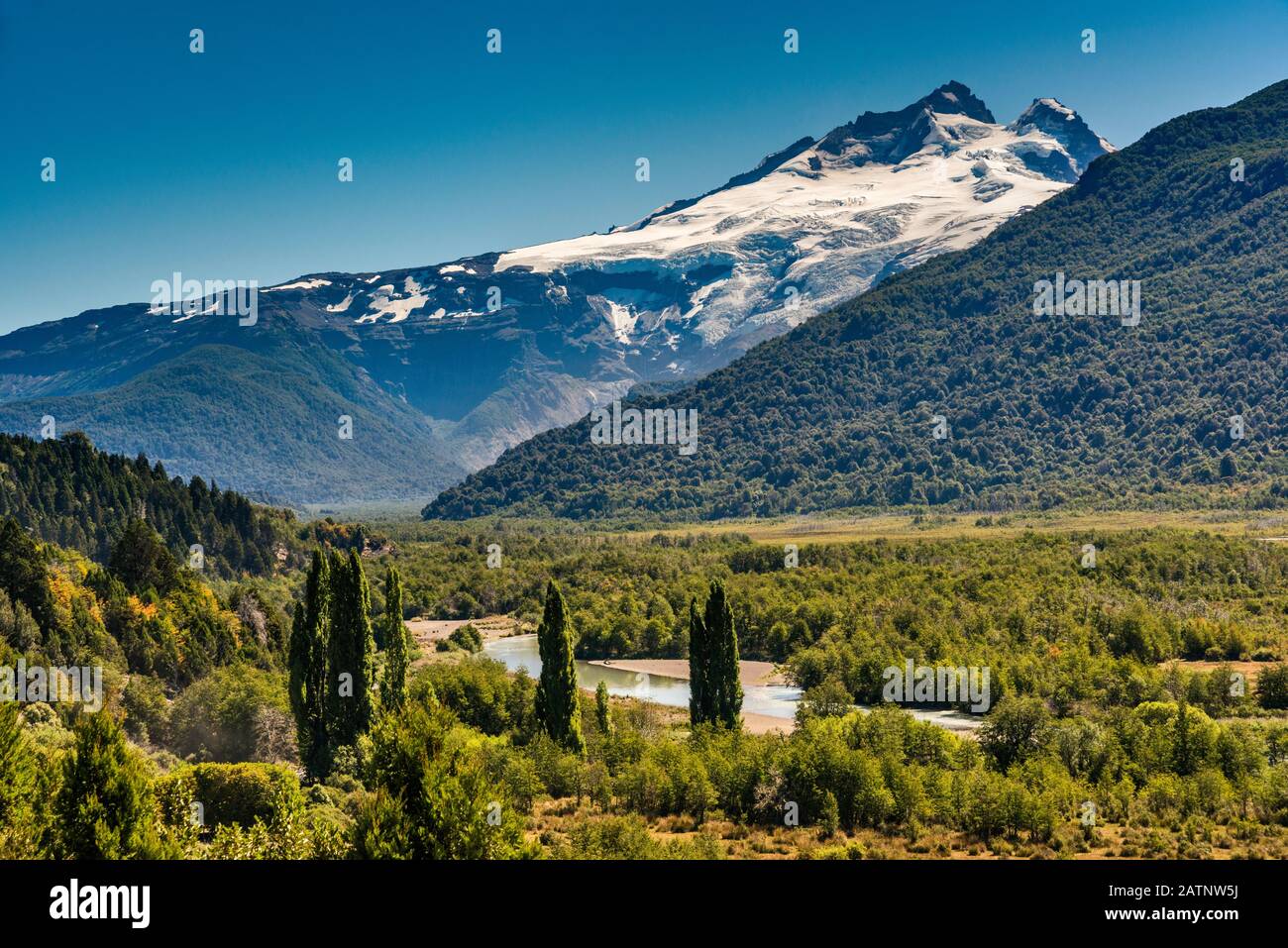 Monte Tronador-Massiv, Anden-Gebirge, Nahuel-Huapi-Nationalpark, Blick von der Straße nach Pampa Linda, Patagonien, Argentinien Stockfoto