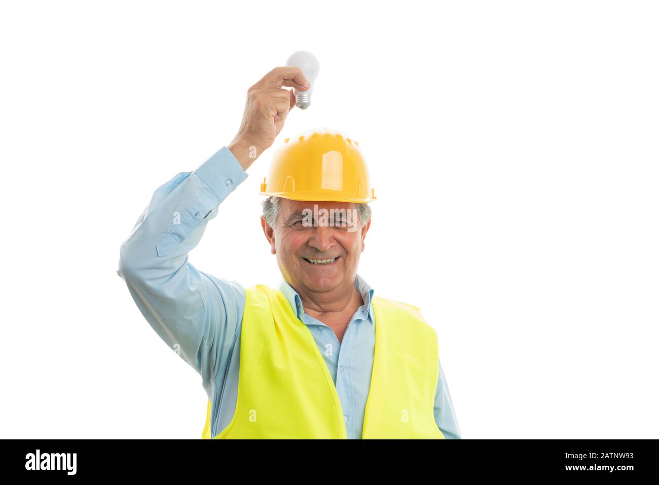 Alte Bauarbeiter tragen gelbe Helm Anordnen von fluoreszierenden Weste  isoliert auf weißem Stockfotografie - Alamy