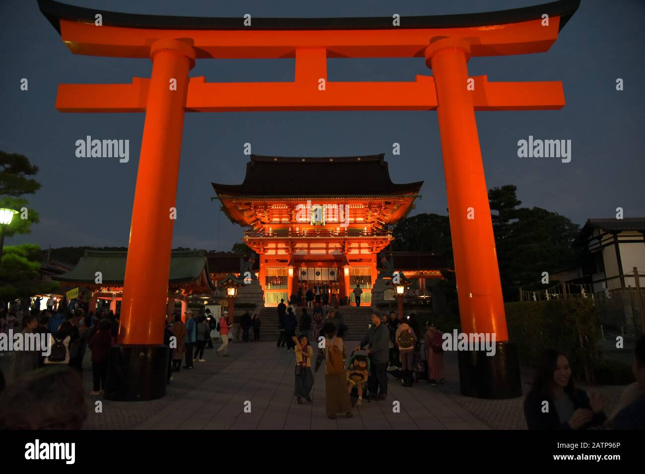 Blick auf den Fushimi Inari Grand Shrine Stockfoto