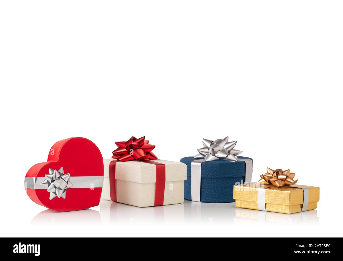 Verschiedene Geschenke isoliert auf Weiß Stockfoto