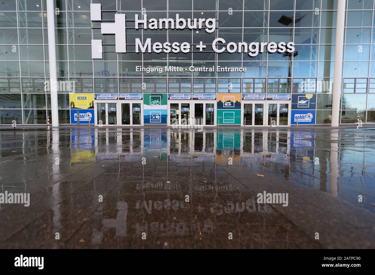 04. Februar 2020, Hamburg: Eintritt zur Messe "oohh!" Freizeitwelten. Die Freizeitwelten verbinden fünf Sondermessen (05. Februar bis 09. Februar 2020) Foto: Jonas-Walzberg / dpa Stockfoto
