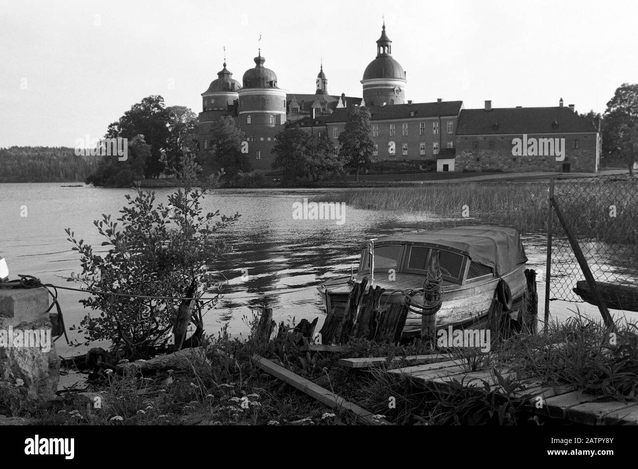 Seeblick auf Schloss Gripsholm, bei Stockholm, Schweden, 1969. Blick auf den See auf das Schloss Gripsholm, in der Nähe von Stockholm, Schweden, 1969. Stockfoto