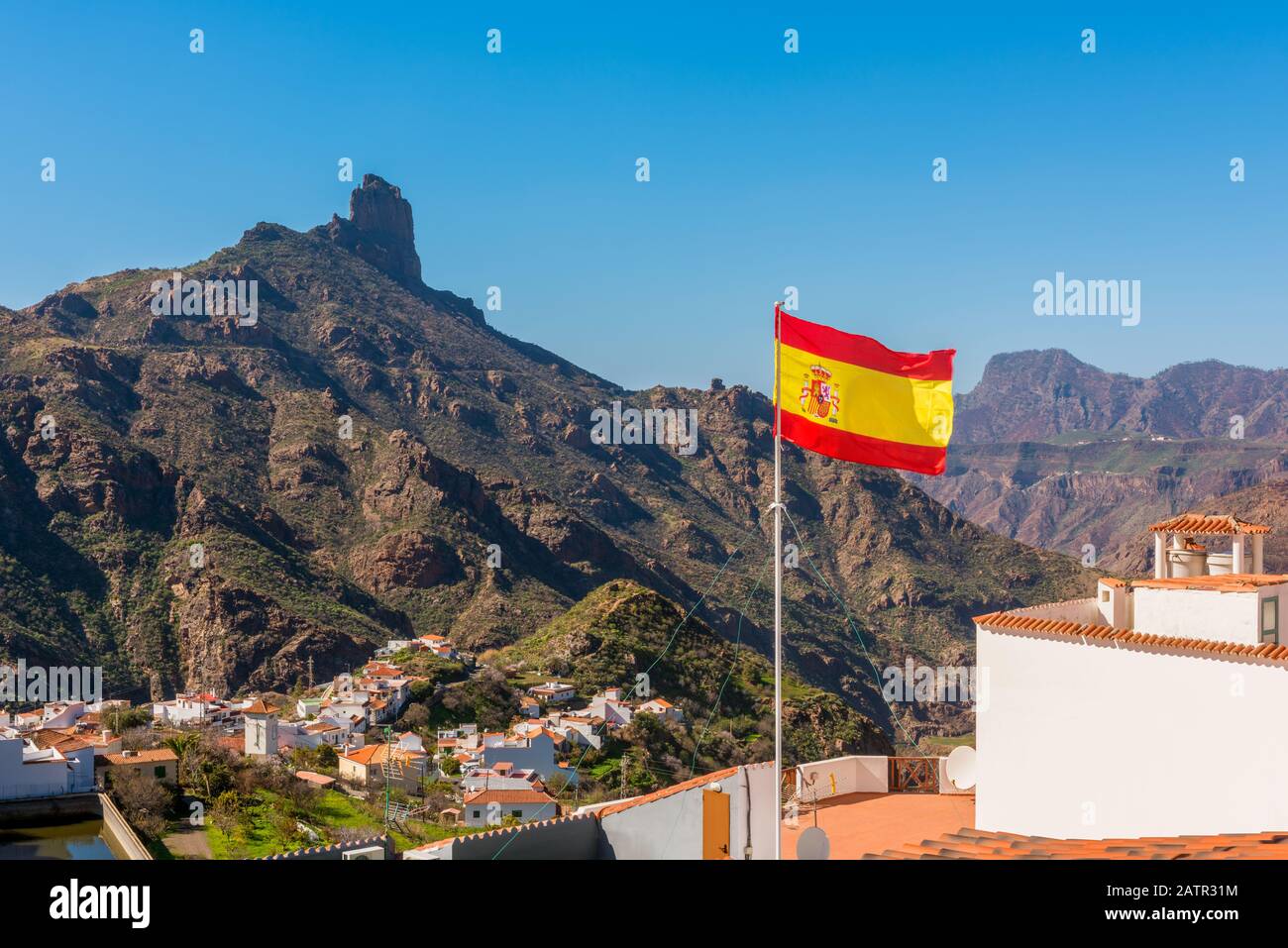 Weving Spanish Flag in Tejeda Gran Canaria Spanien Stockfoto