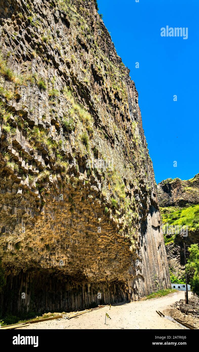 Basalt-Säulen-Formationen in der Garni-Schlucht, Armenien Stockfoto