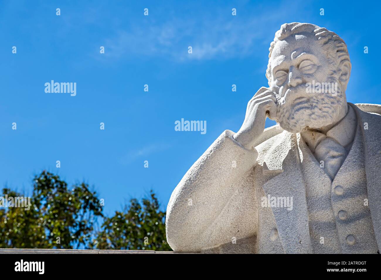 Statue von Joao de Deus Ramos, portugiesische Dichterin, Sao Bartolomeu de Messines, Algarve, Portugal Stockfoto