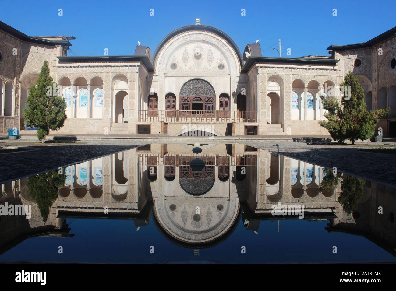 Tabatabaei Historical House in Kashan iran mit Reflexionsfotografie Stockfoto