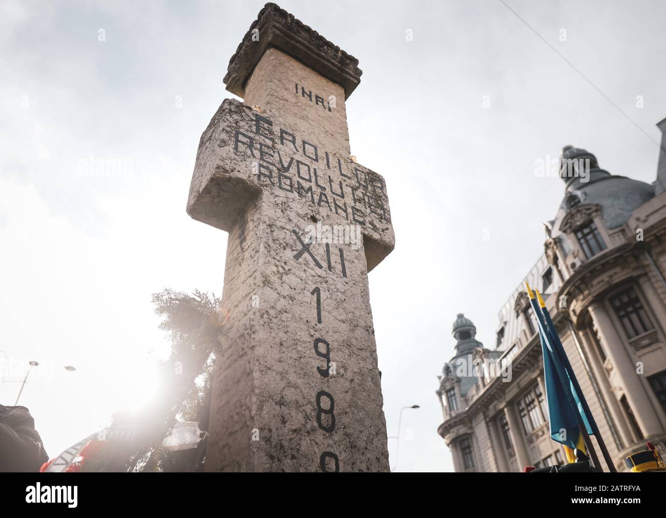 Bukarest, Rumänien - 21. Dezember 2019: Hochschulplatz (rumänisch: Piaţa Universităţii) oder 21. Dezember 1989 Platz, zu Ehren derer, die Durin starben Stockfoto