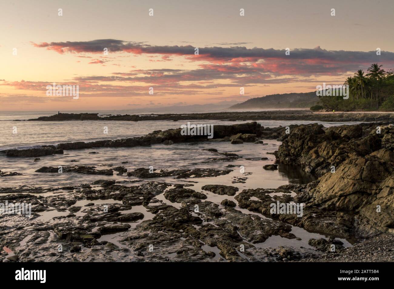 Sonnenuntergang an einem Strand auf der Halbinsel Nicoya, Costa Rica Stockfoto