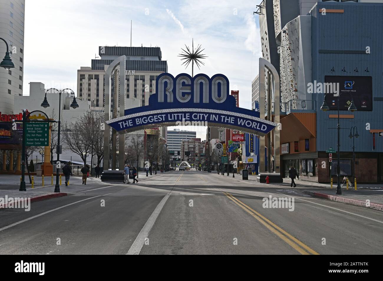 Reno, Nevada - 18. Januar 2020: Die größte Kleine Stadt der Welt wird am frühen Morgen unterzeichnet. Stockfoto