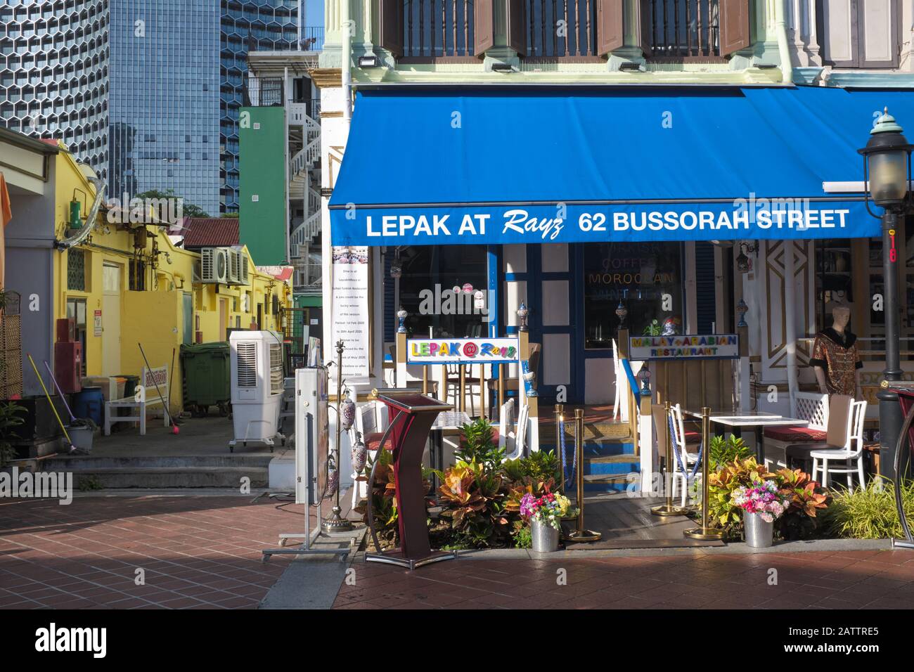 LePak @ Rayz Restaurant in der Bussorah Street, Kampong Glam, Singapur, traditionell malaiisch/muslimisch, heute eine große Touristenattraktion Stockfoto
