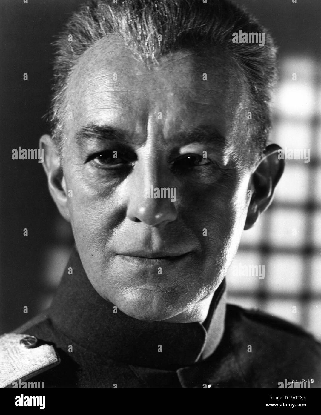 Alec GUINNESS Porträt als Jewgraf in DOKTOR ZHIVAGO 1965 Regisseur DAVID LEAN Roman BORIS PASTERNAK Drehbuch ROBERT BOLT Carlo Ponti Produktion / Sostar S.A. / Metro Goldwyn Mayer Stockfoto